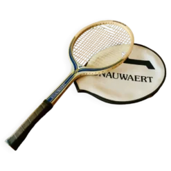 Raquette de tennis Snauwaert vintage dans sa housse