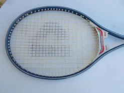 Raquette de tennis vintage 