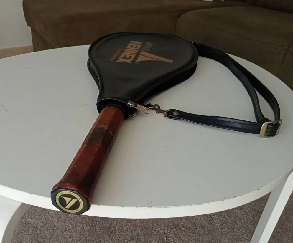 Raquette de tennis vintage Kennex Power Dominator années 80