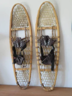 Raquettes de neige anciennes Canada