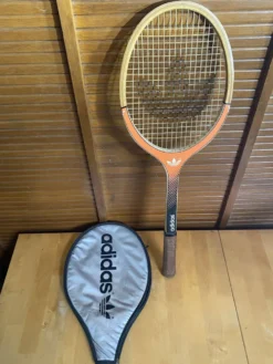 Raquette tennis ancienne adidas lady bois + housse adidas vintage #e19