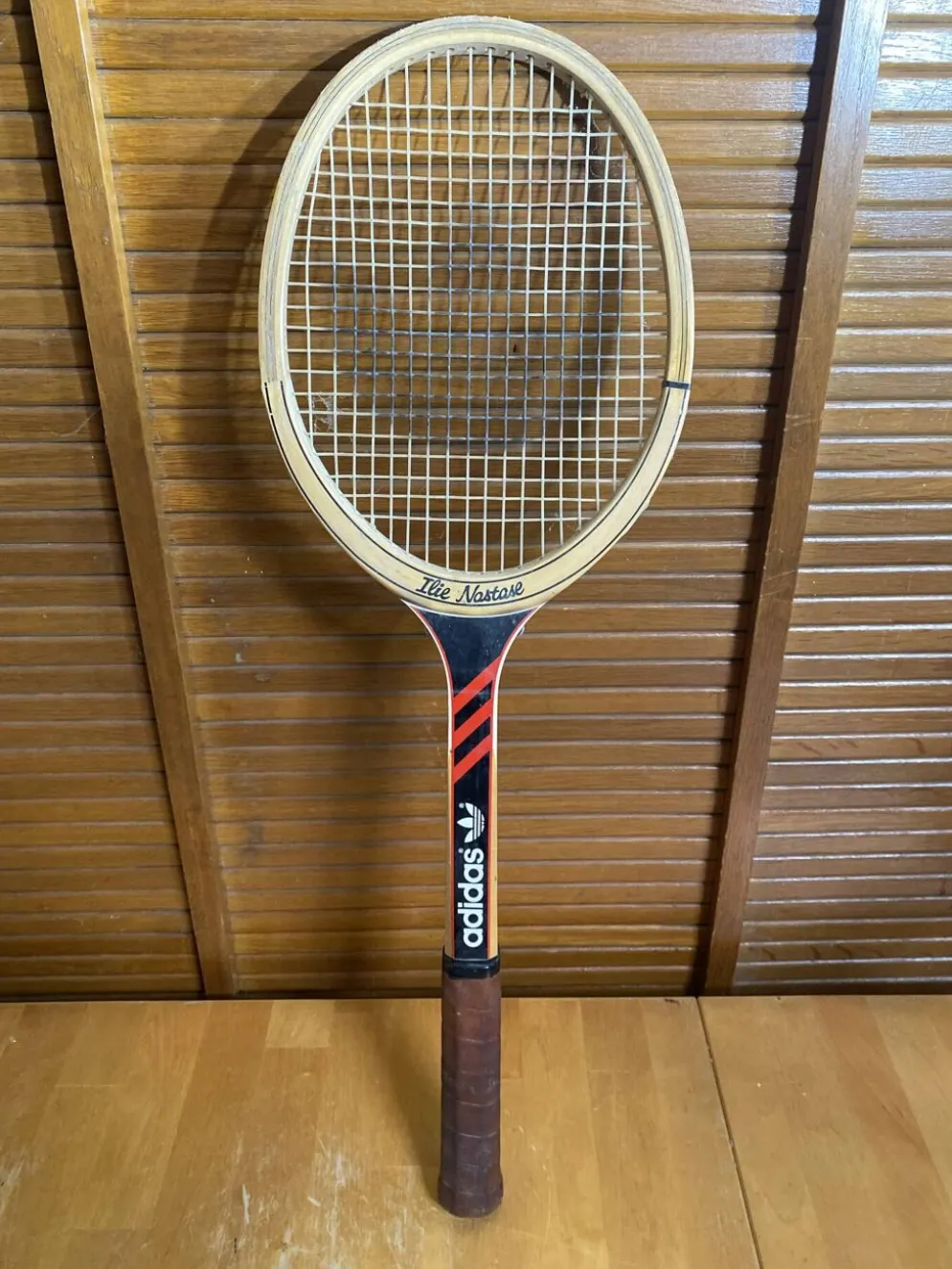 Raquette Tennis Ancienne ADIDAS Ilie Nostase Bois Sport + Housse Vinta