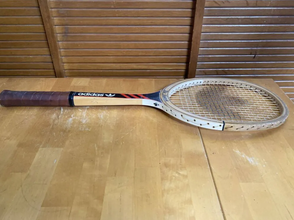 Raquette Tennis Ancienne ADIDAS Ilie Nostase Bois Sport + Housse Vinta