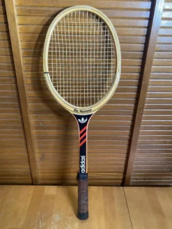 Raquette tennis ancienne adidas ilie nostase bois + housse noire vinta