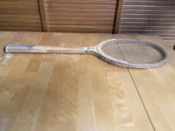 Raquette tennis ancienne challenge bois sport vintage