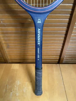 Raquette tennis ancienne courrier advance court ace 2 bois housse vint
