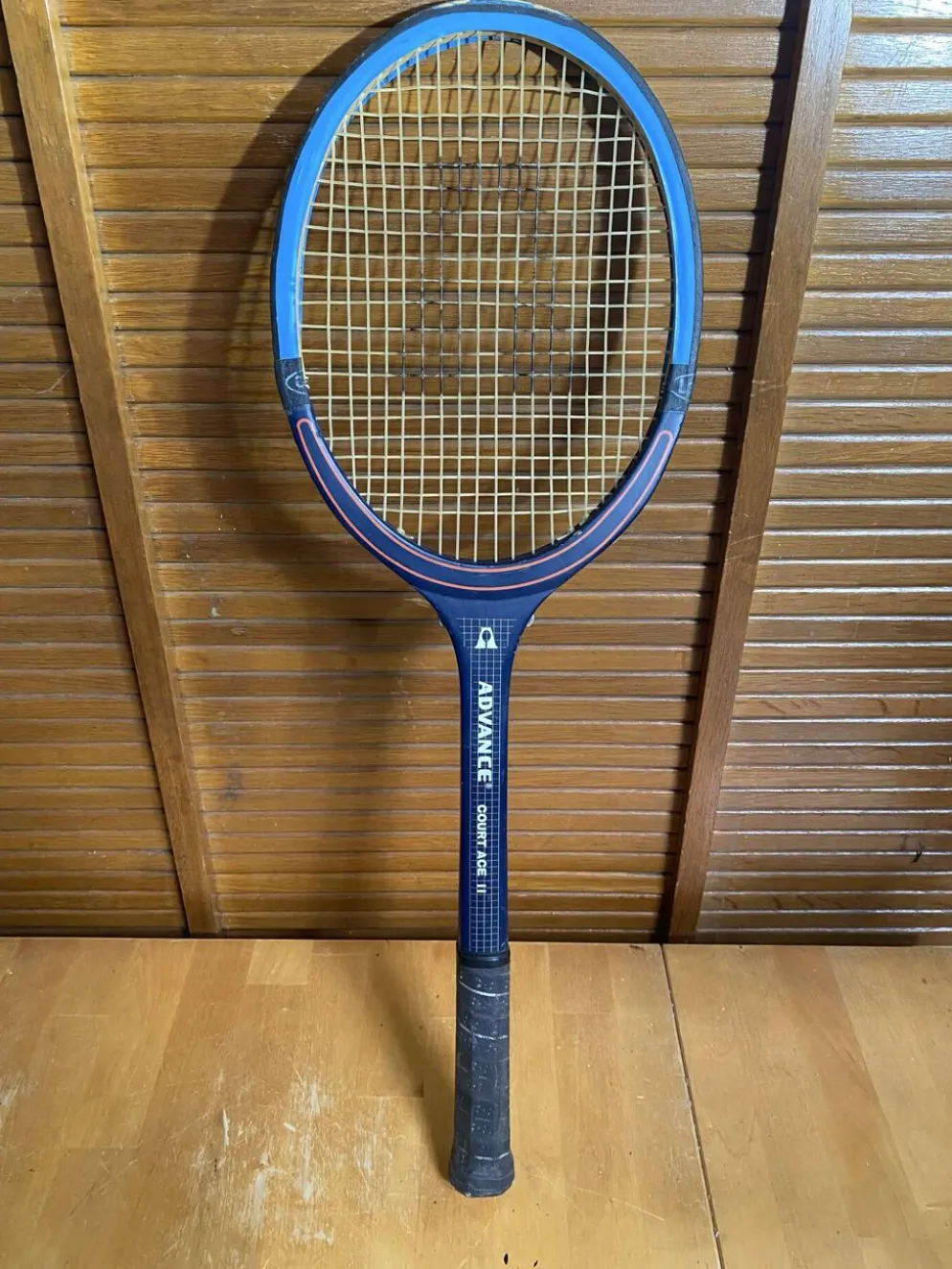 Raquette tennis ancienne courrier advance court ace 2 bois housse vint