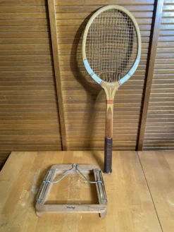 Raquette tennis ancienne dunlop maxply bois + protection sport vintage