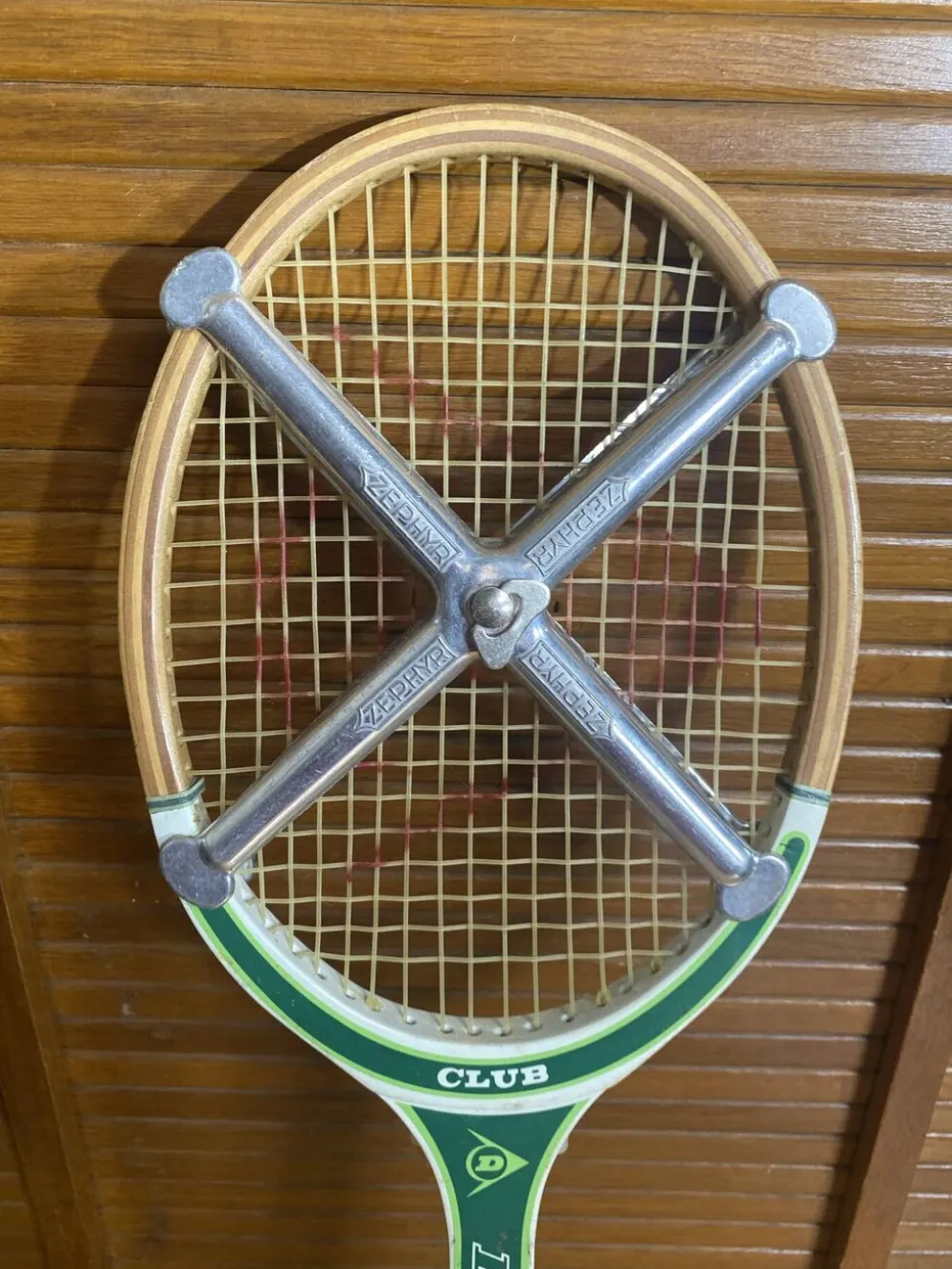 Raquette tennis ancienne dunlop club bois + protection zéphyr vintage