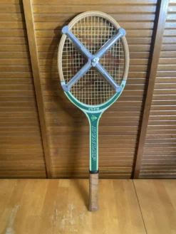 Raquette tennis ancienne dunlop club bois + protection zéphyr vintage