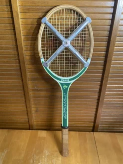 Raquette tennis ancienne dunlop club bois + protection zéphyr vintage