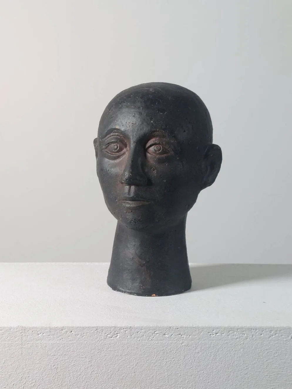 Rare buste en céramique de portrait Wunderkammer