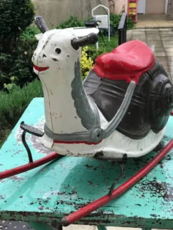 Rare et ancien escargot à bascule de marque mobo