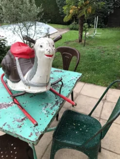 Rare et ancien escargot à bascule de marque mobo