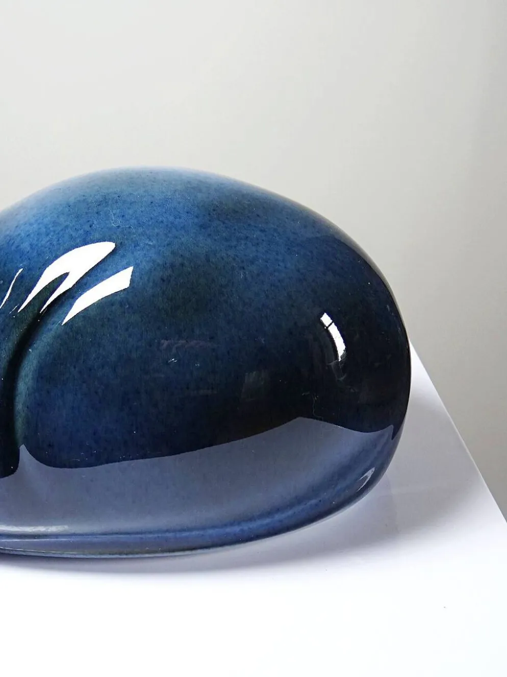 Rare grand chat bleu vintage en porcelaine d'Art de Virebent, années 1970-1990