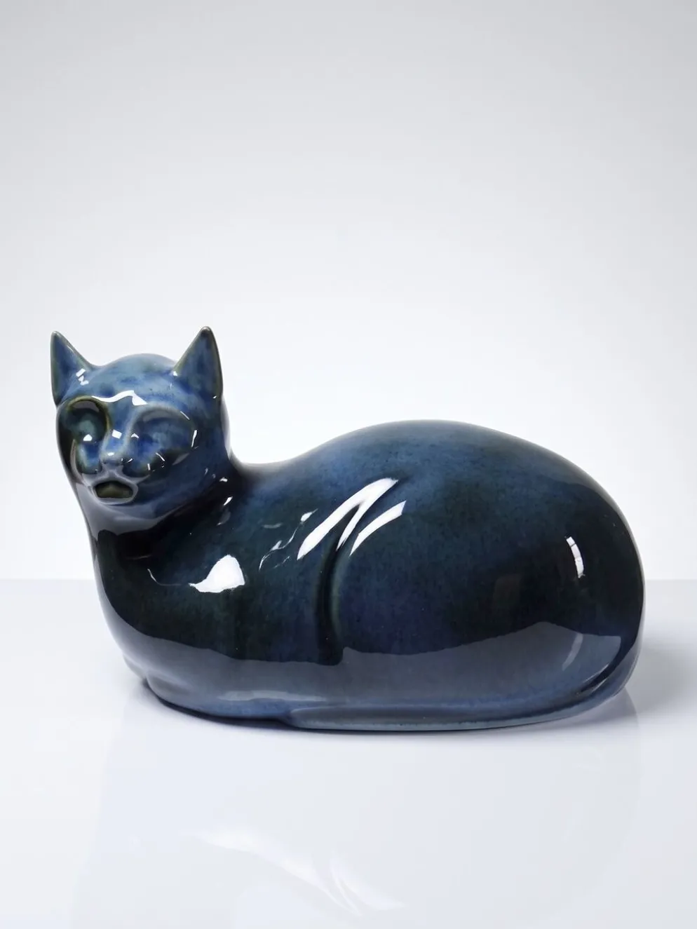 Rare grand chat bleu vintage en porcelaine d'Art de Virebent, années 1970-1990