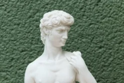 Reproduction en albâtre, David de Michel Ange