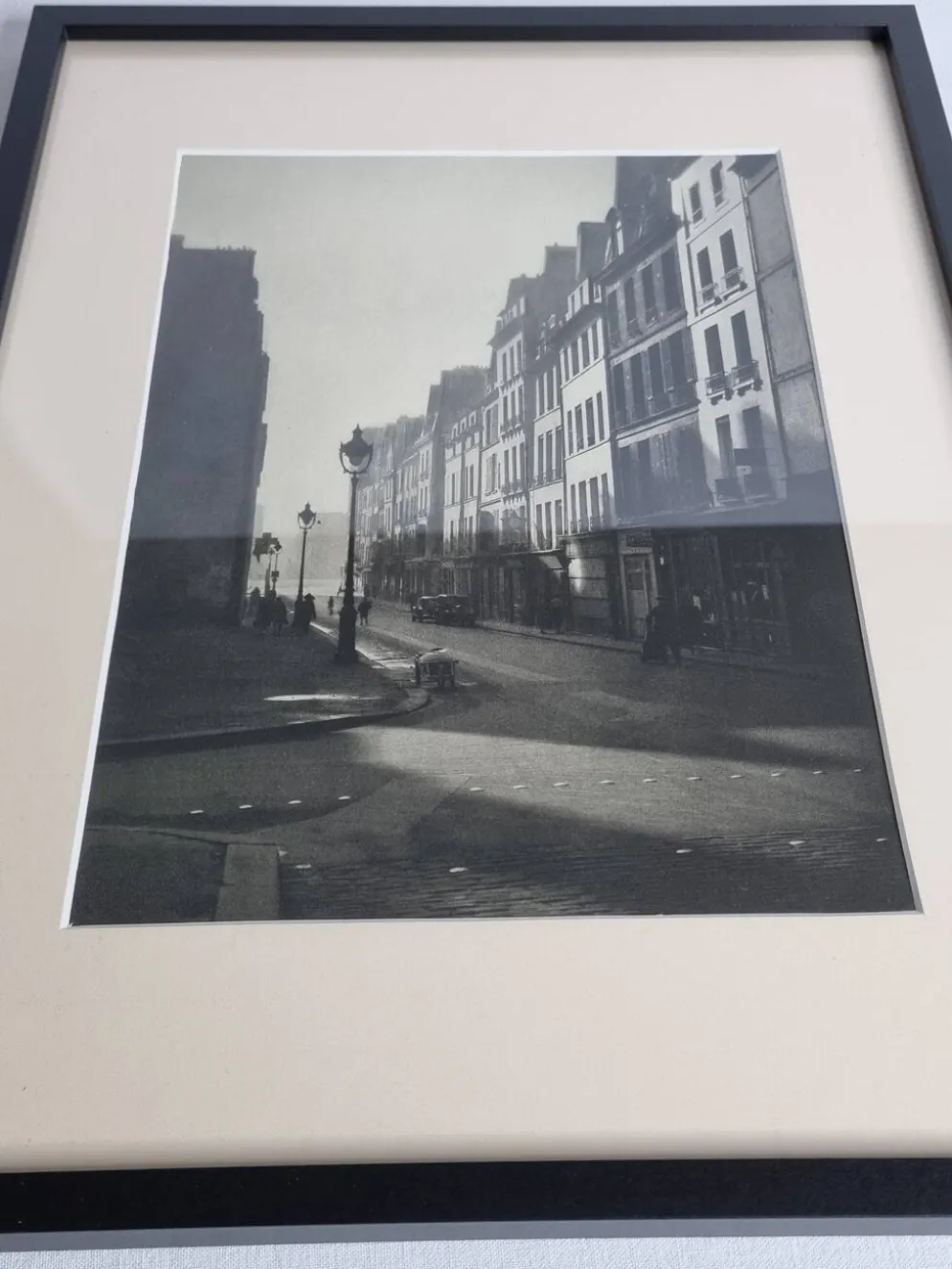 Rémy Duval – Rue de l’Île Saint-Louis, photogravure de 1946 – Encadrée sous verre