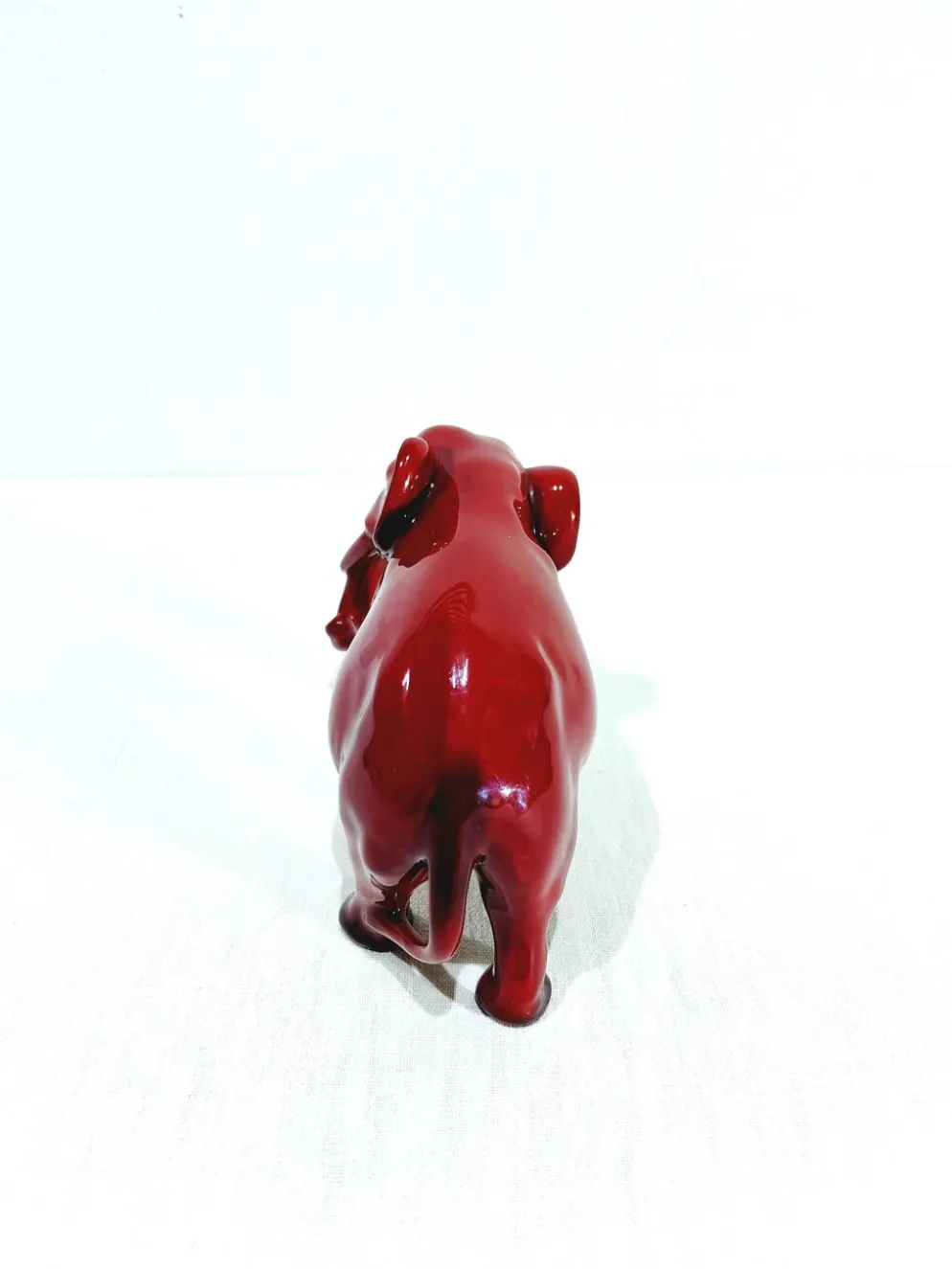 Royal Doulton - Elephant rouge