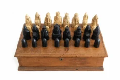 Réplique du jeu d'échecs Isle of Lewis de style musée avec boîte en bois faite à la main