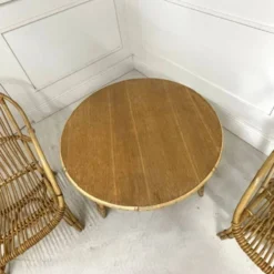Salon Audoux-Minnet en rotin, 2 fauteuils et table 1950-1960