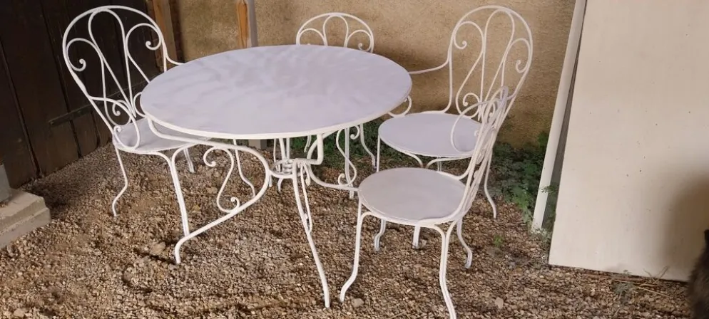 Salon de jardin ancien en fer forgé