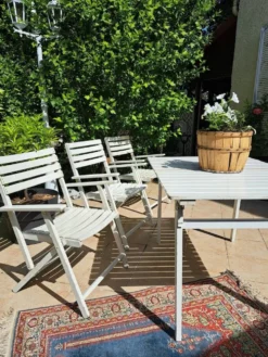 Salon de jardin bois blanc vintage