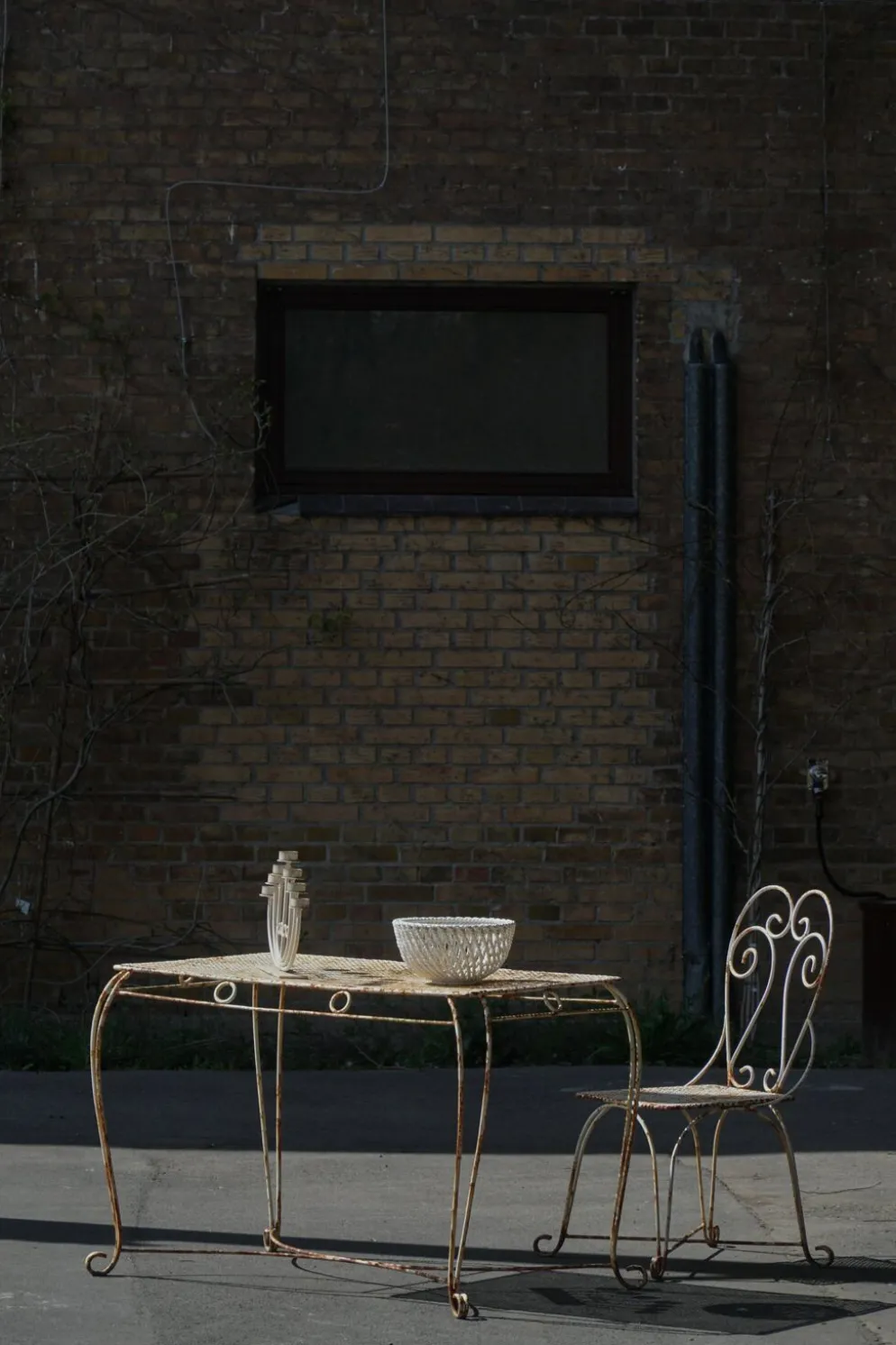 Salon de jardin en fer forgé avec table et cinq chaises, French mid 20th Century, 1950s