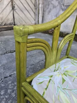 Salon en rotin haut de gamme – 2 fauteuils, pouf & table basse