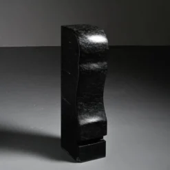 Sculpture abstraite en diabase par Robert Neuhauser, Suisse, circa 1985