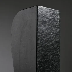 Sculpture abstraite en diabase par Robert Neuhauser, Suisse, circa 1985