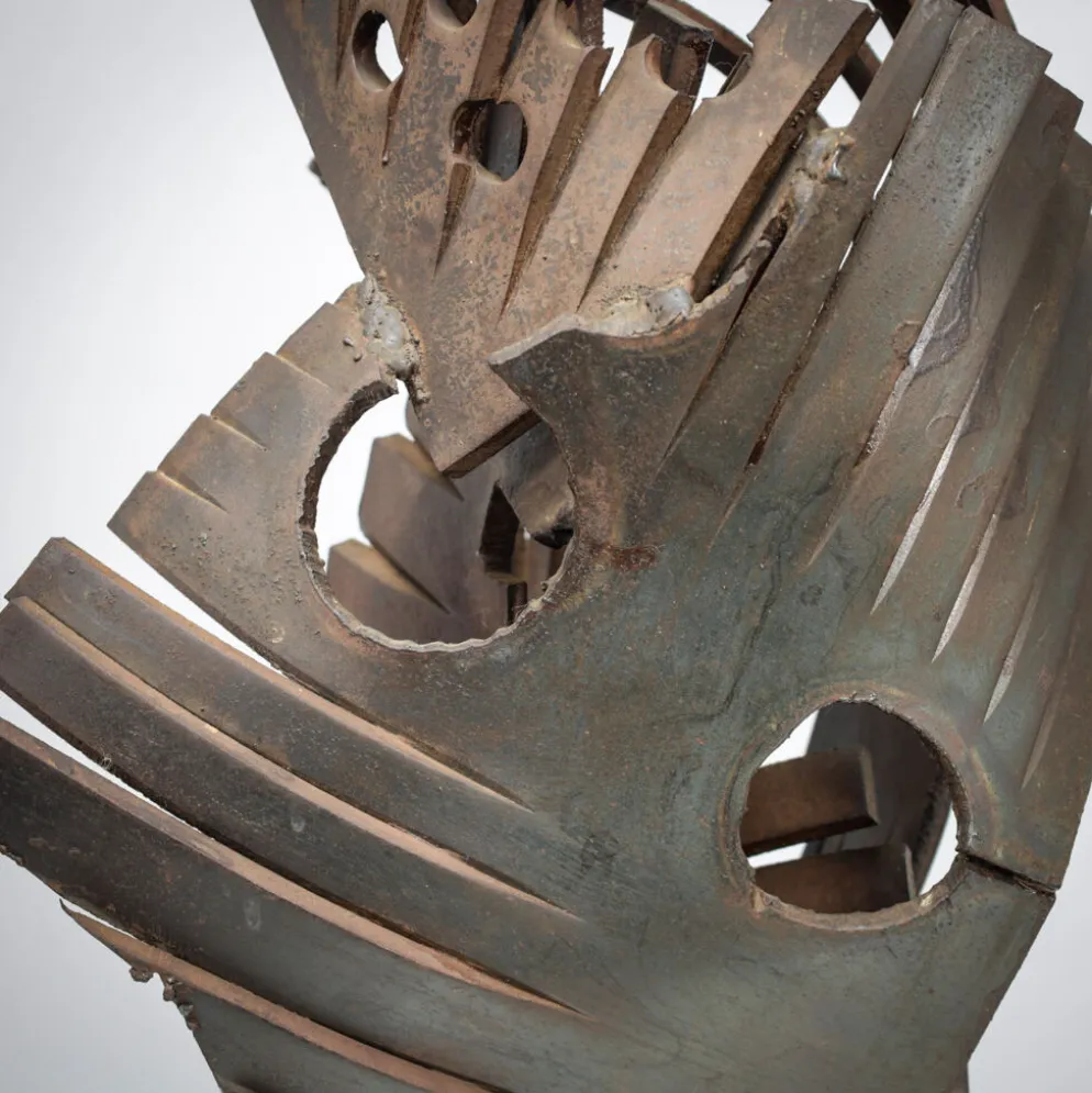 Sculpture abstraite en fer brutaliste, signée CH, Pays-Bas, années 1960.