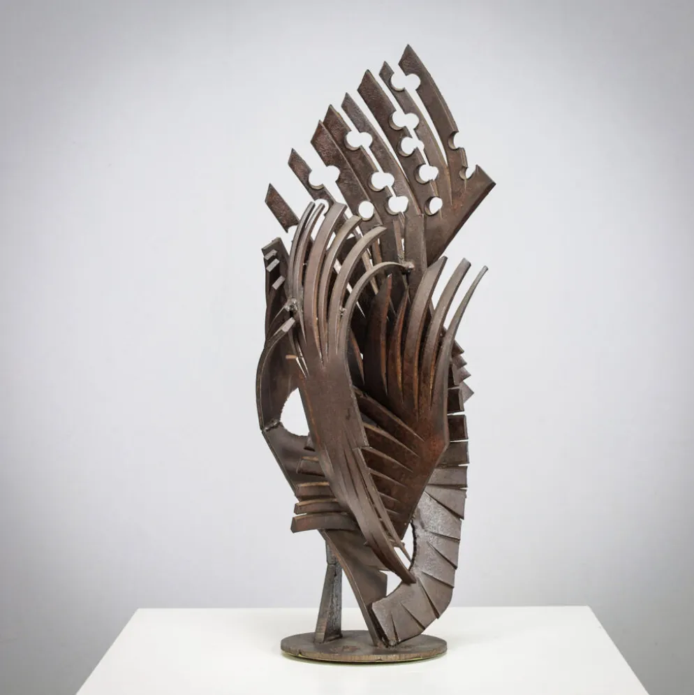 Sculpture abstraite en fer brutaliste, signée CH, Pays-Bas, années 1960.