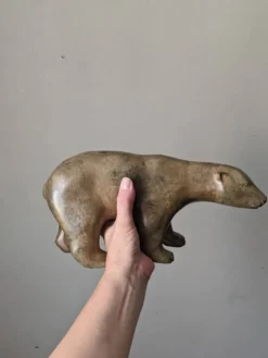 Sculpture animalière en bronze ours polaire de Pierre Chenet