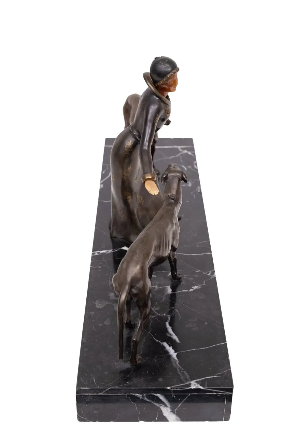 Sculpture Art Déco d'une femme avec des lévriers 1920/30 France