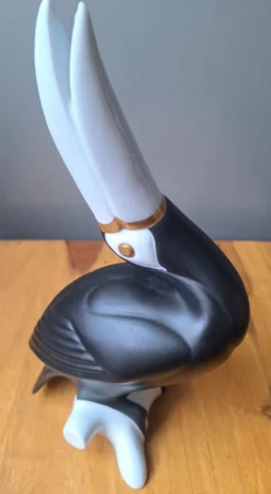 Sculpture art déco toucan de Jaroslav Ježek pour Royal Dux, œuvre en p
