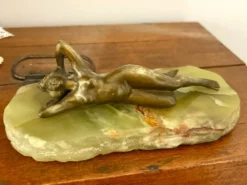 Sculpture Art Deco nu féminin bronze et socle onyx