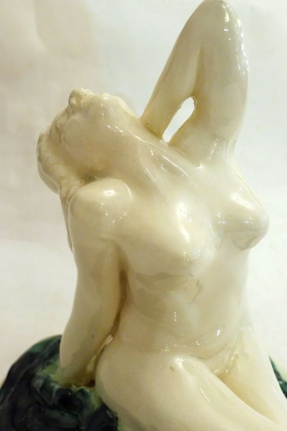 Sculpture Baigneuse mid-century, épreuve en céramique