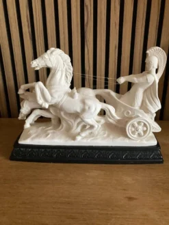 Sculpture char romain