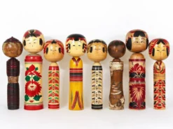Sculpture décorative de poupée Kokeshi Sadao Kishi du Japon, peinte à la main