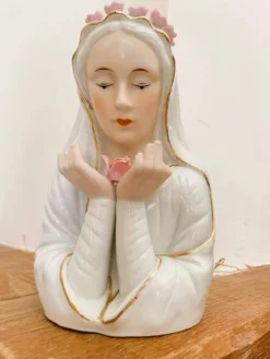 Sculpture de la vierge Marie vintage
