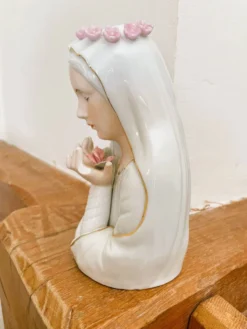 Sculpture de la vierge Marie vintage