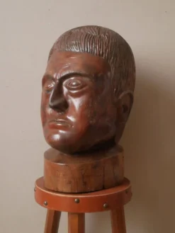Sculpture en bois tête Kanak Nouvelle Calédonie objet fait main visage marotte ethnique tribal