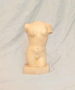 Sculpture en pierre de torse féminin