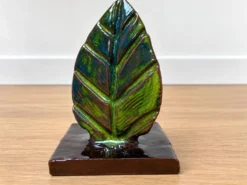 Sculpture feuille en céramique émaillée vintage – années 60/70