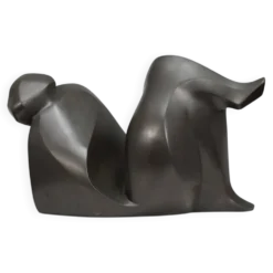 Sculpture féminine abstraite en bronze par Francine Govers, années 1990.