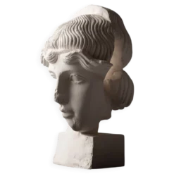 Sculpture fragment