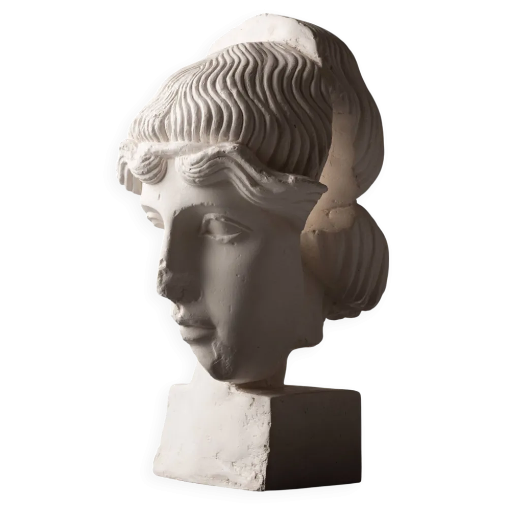 Sculpture fragment