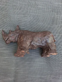 Sculpture hippopotame terre cuite patinée
