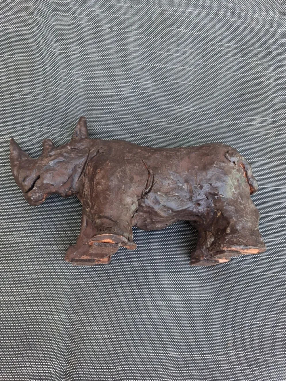 Sculpture hippopotame terre cuite patinée